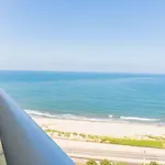 Cb1424 Comoda Suite Vista Al Mar Crespo Zona Norte